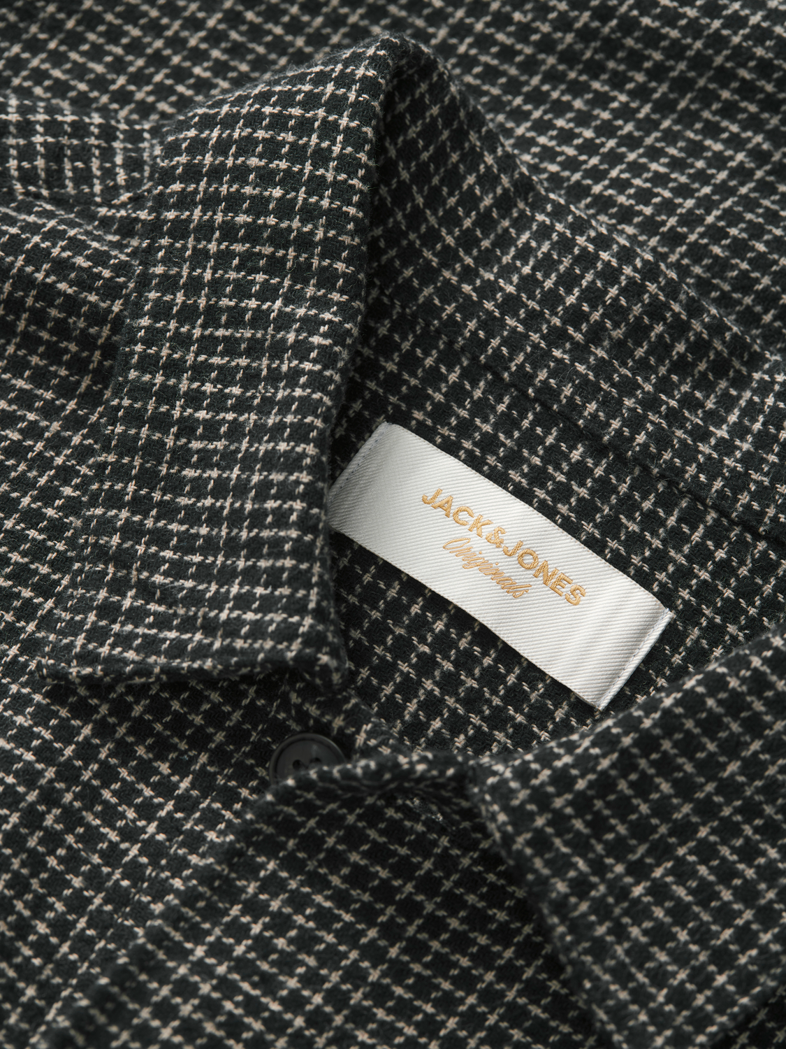 model_shot-detail